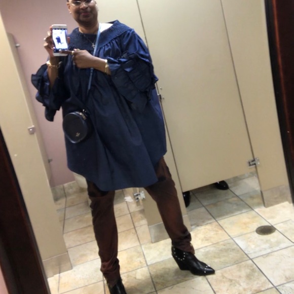 Black/White On/Off Shoulder Puff Sleeve Shirt; unique design - Picture 2 of 3